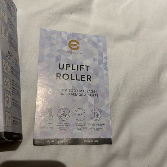 Elizabeth Grant Uplift Facial Roller. - Picture 3 of 6